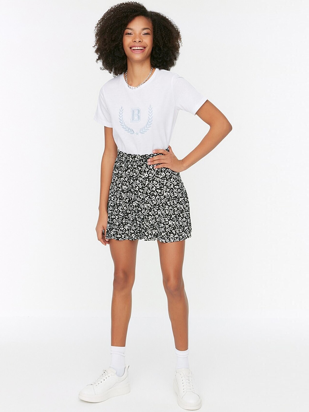 

Trendyol Women Black & White Floral Printed Shorts