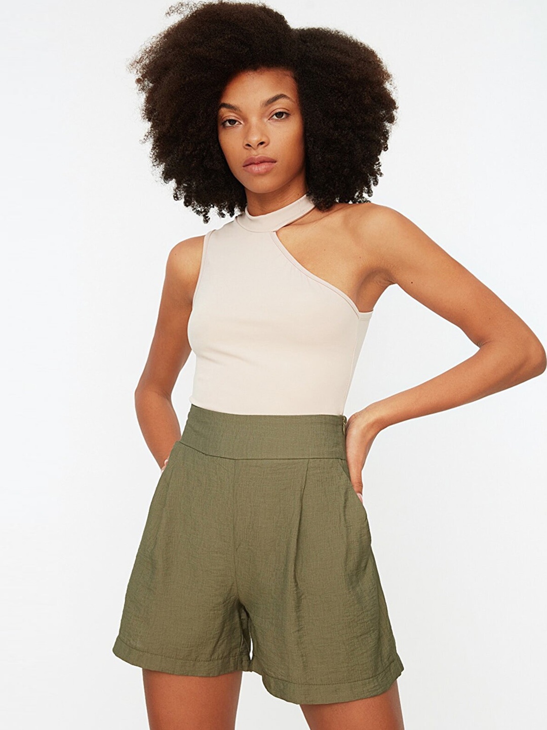 

Trendyol Women Green Solid Mid-Rise Shorts