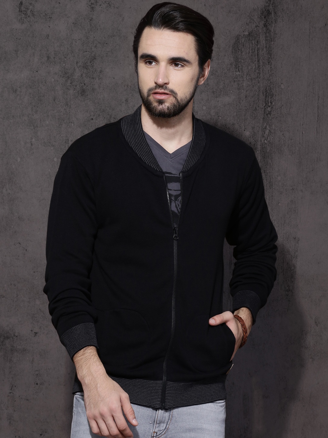 

Roadster Men Black Solid Sweatshirt