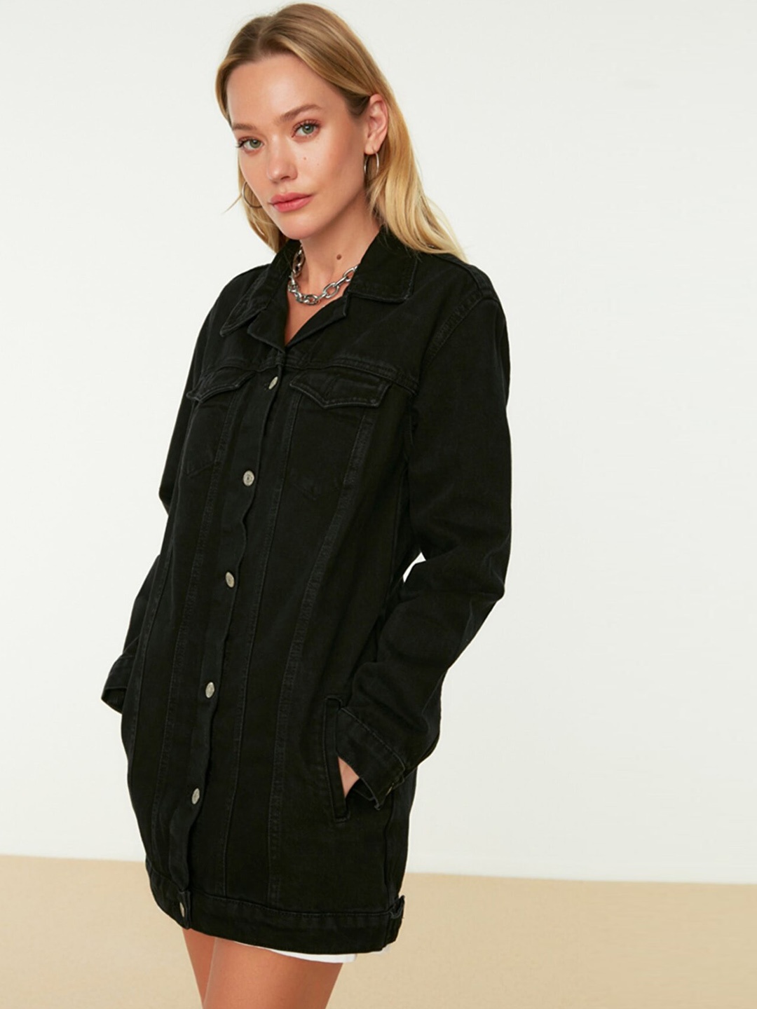 

Trendyol Women Black Longline Tailored Jacket