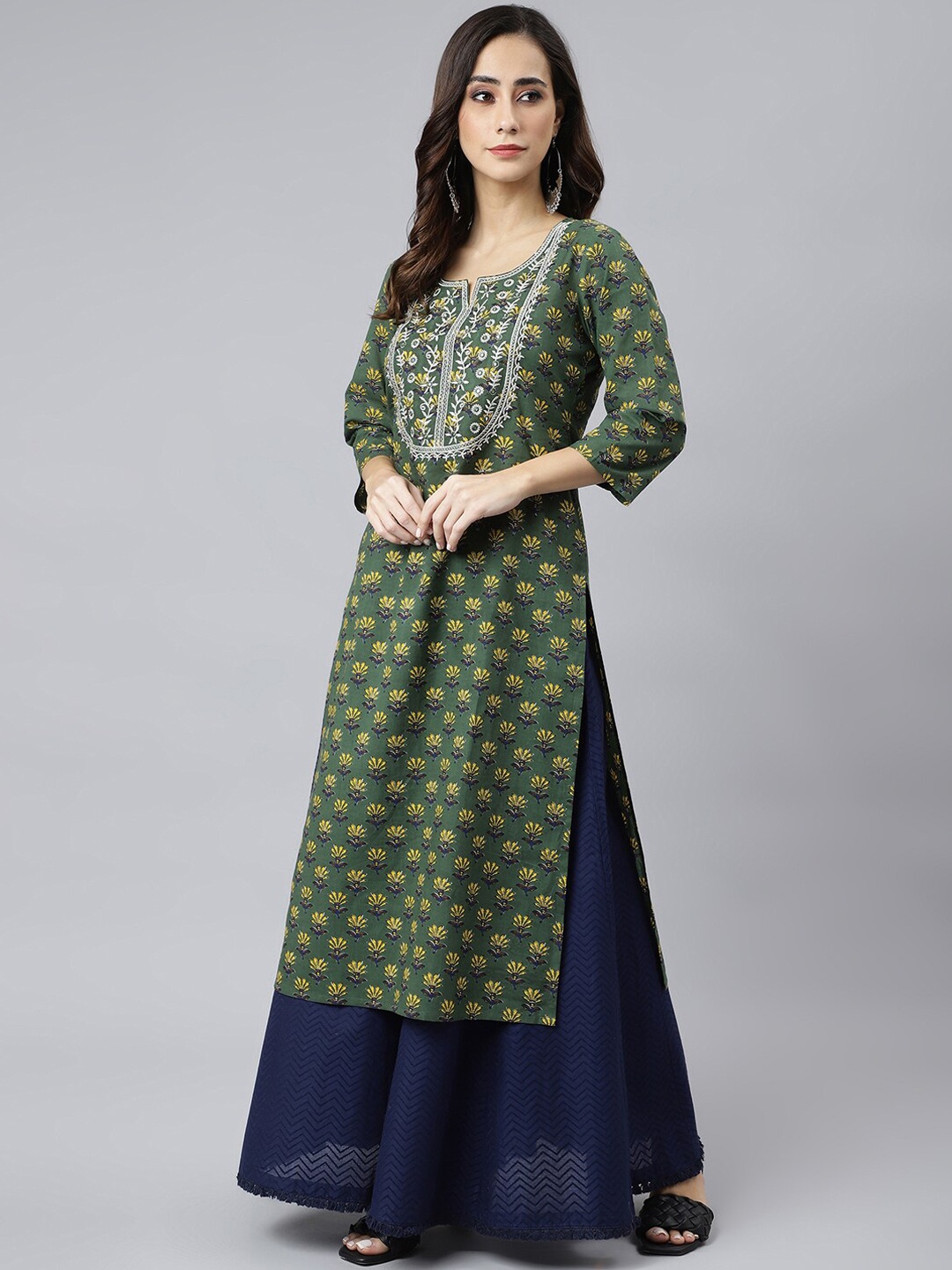 

Janasya Women Green Cotton Floral Print Straight Kurta