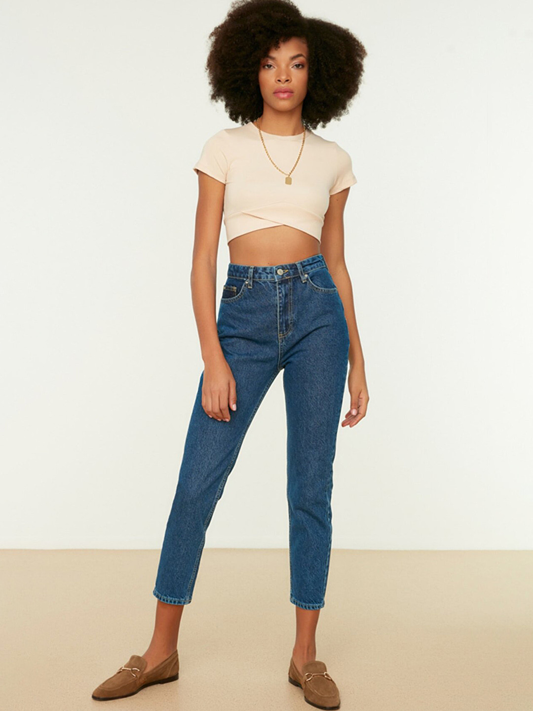 

Trendyol Women Blue Clean Look Mid Rise Regular Fit Jeans