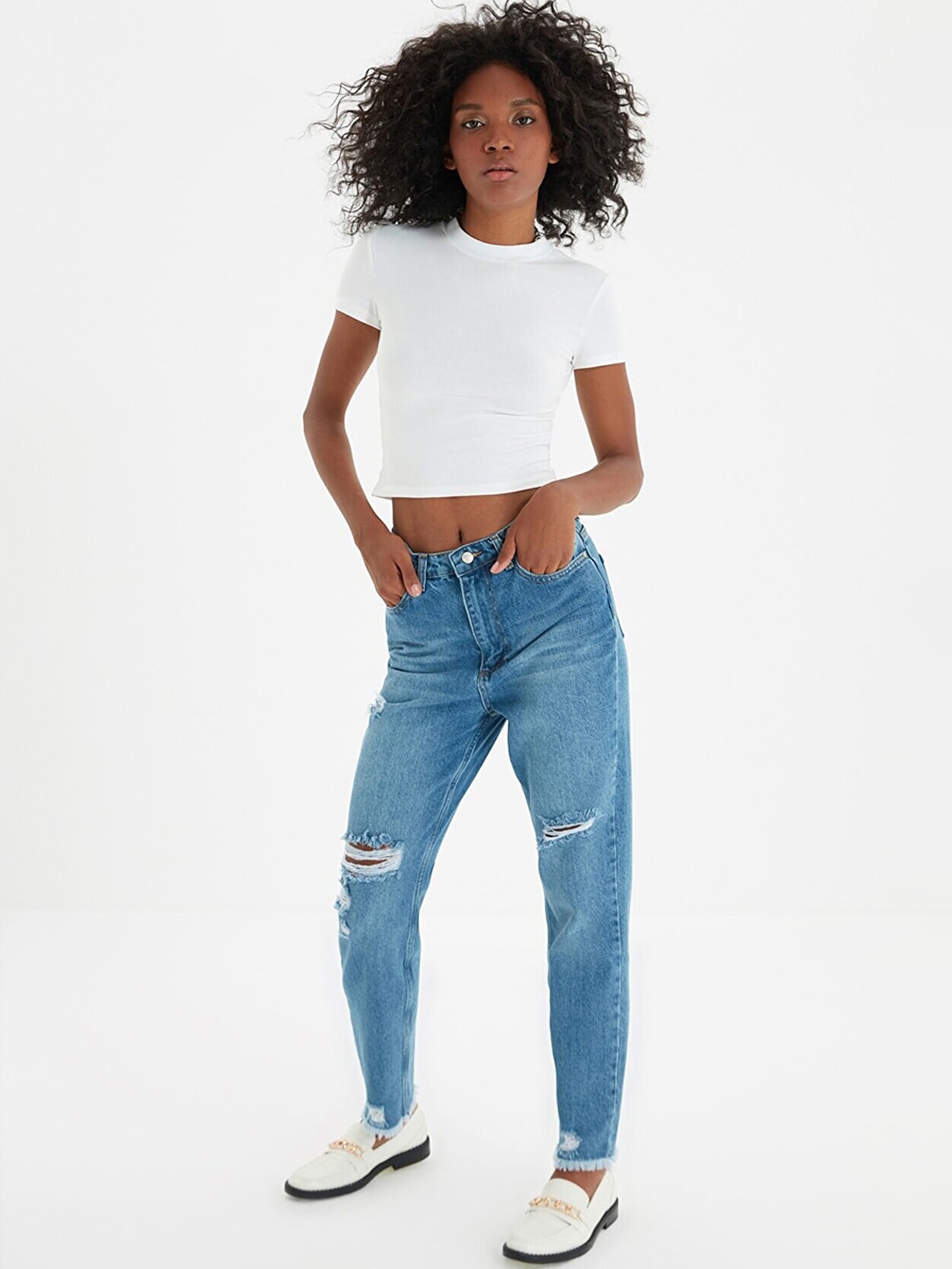 

Trendyol Women Blue Highly Distressed Light Fade Jeans