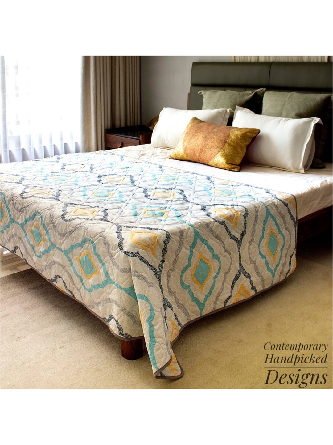 

URBAN SPACE White & Blue Geometric 120 GSM Double Bed Quilt
