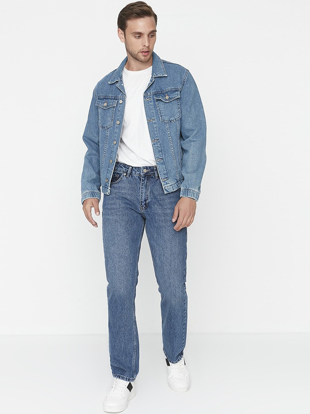 

Trendyol Men Blue Light Fade Jeans