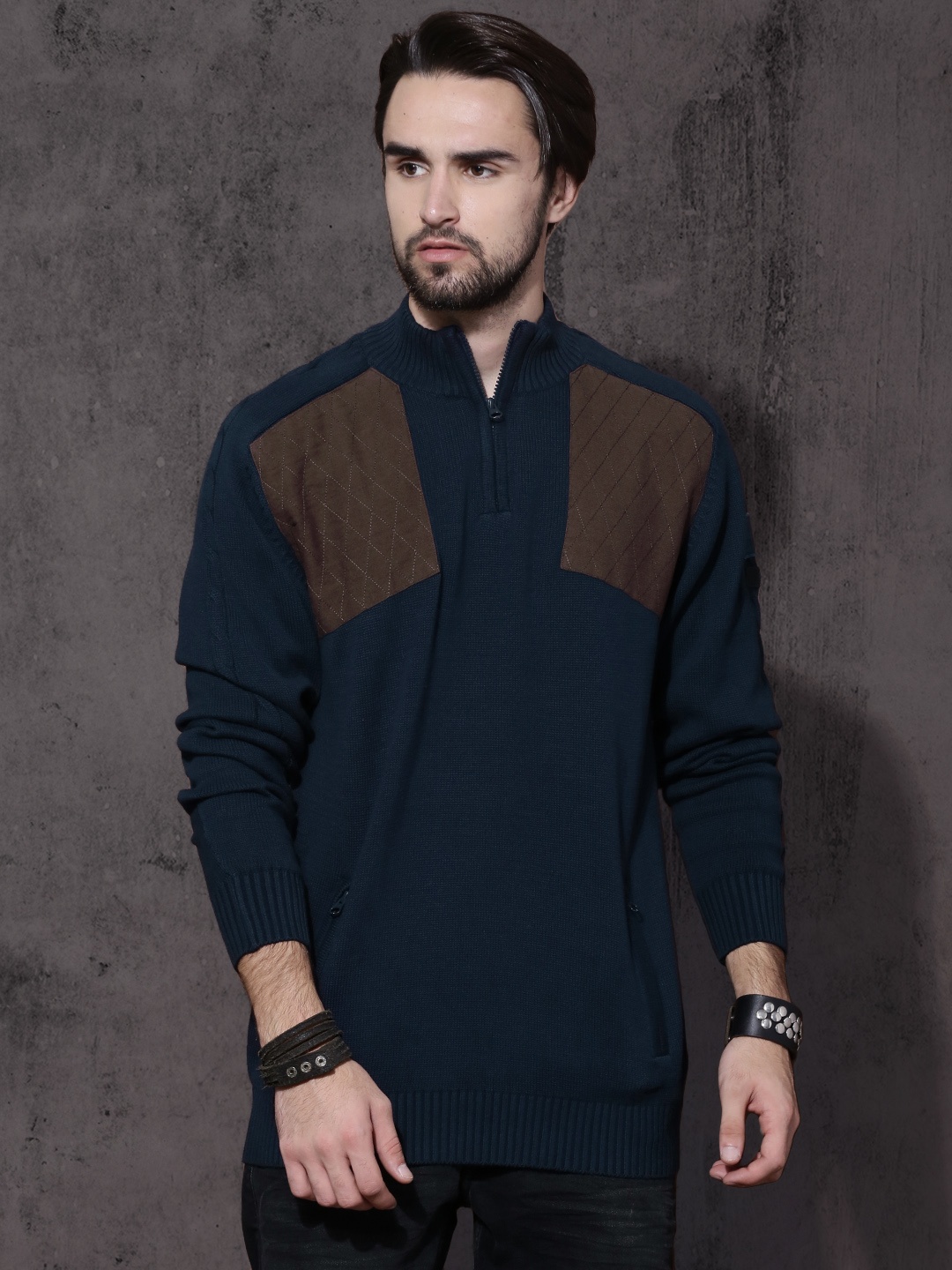 

Roadster Men Navy Blue Solid Pullover Sweater