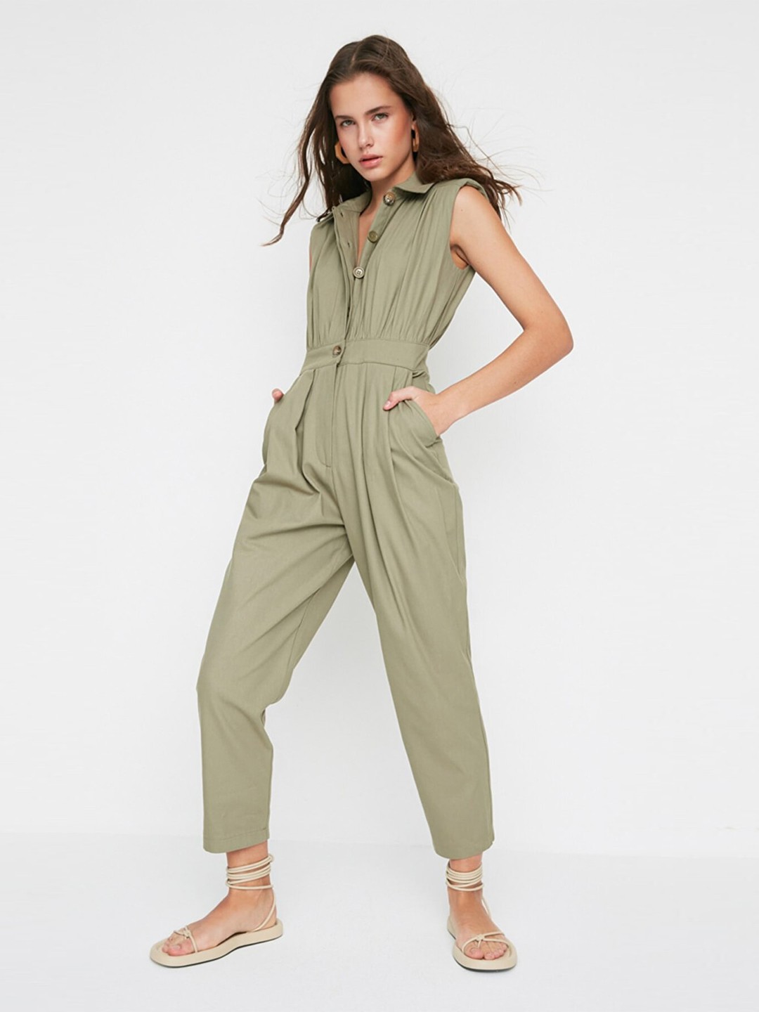 

Trendyol Khaki Solid Basic Jumpsuit