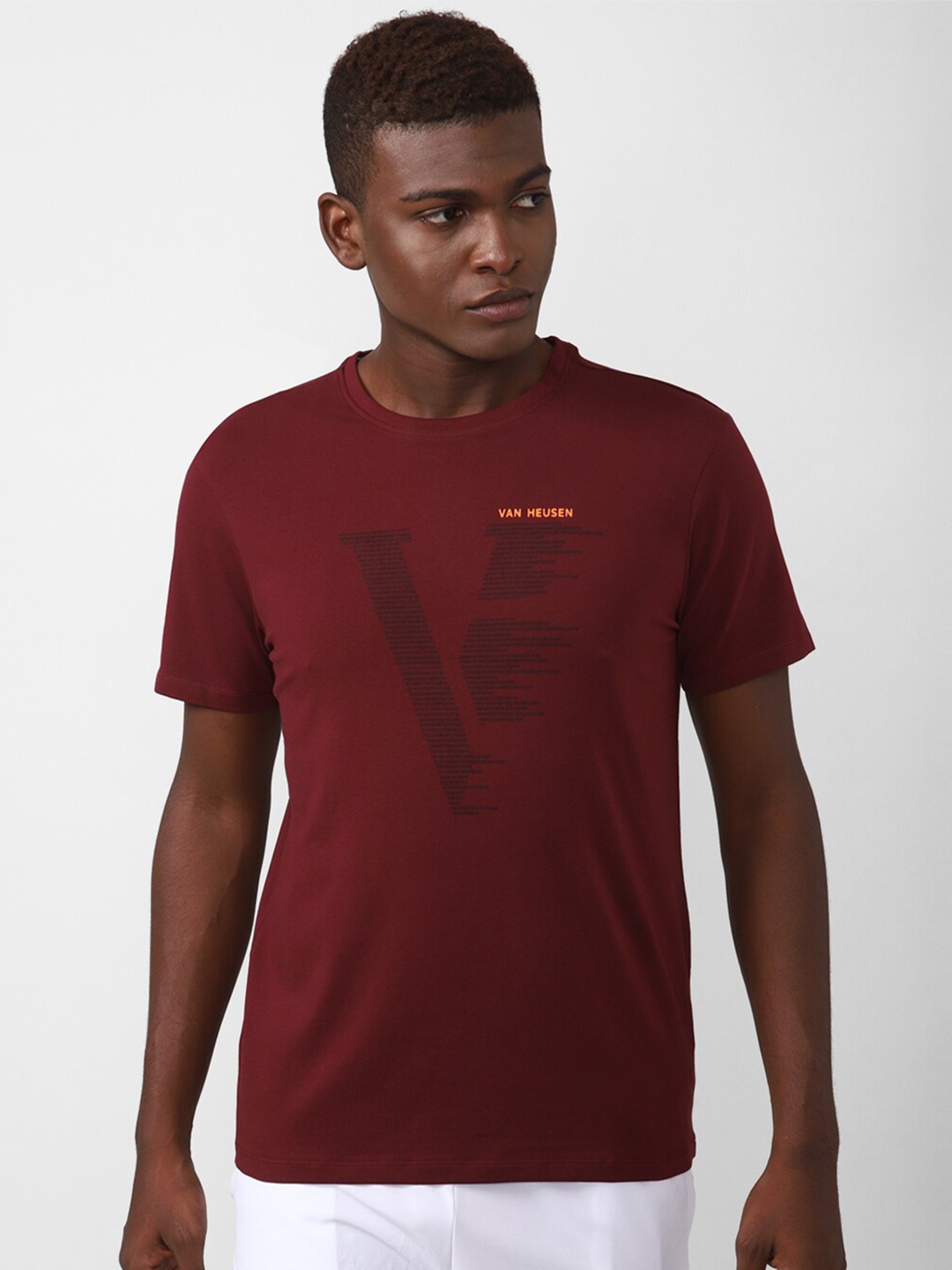 

Van Heusen Flex Men Maroon Typography Printed Cotton Slim Fit Sports T-shirt