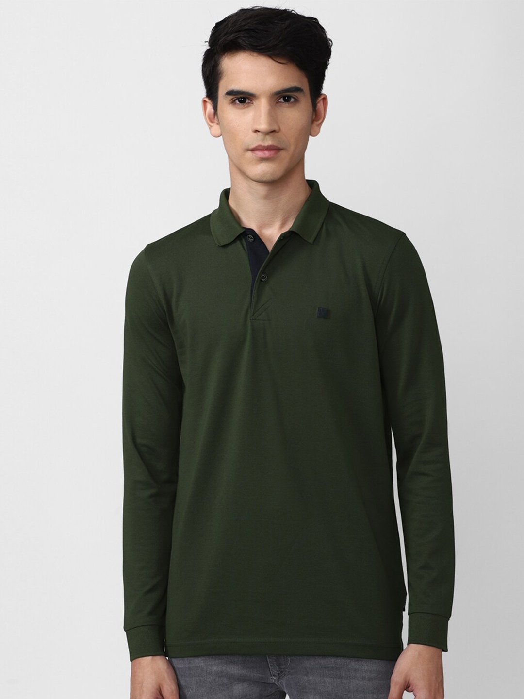

Van Heusen Sport Men Green Cotton Polo Collar T-shirt