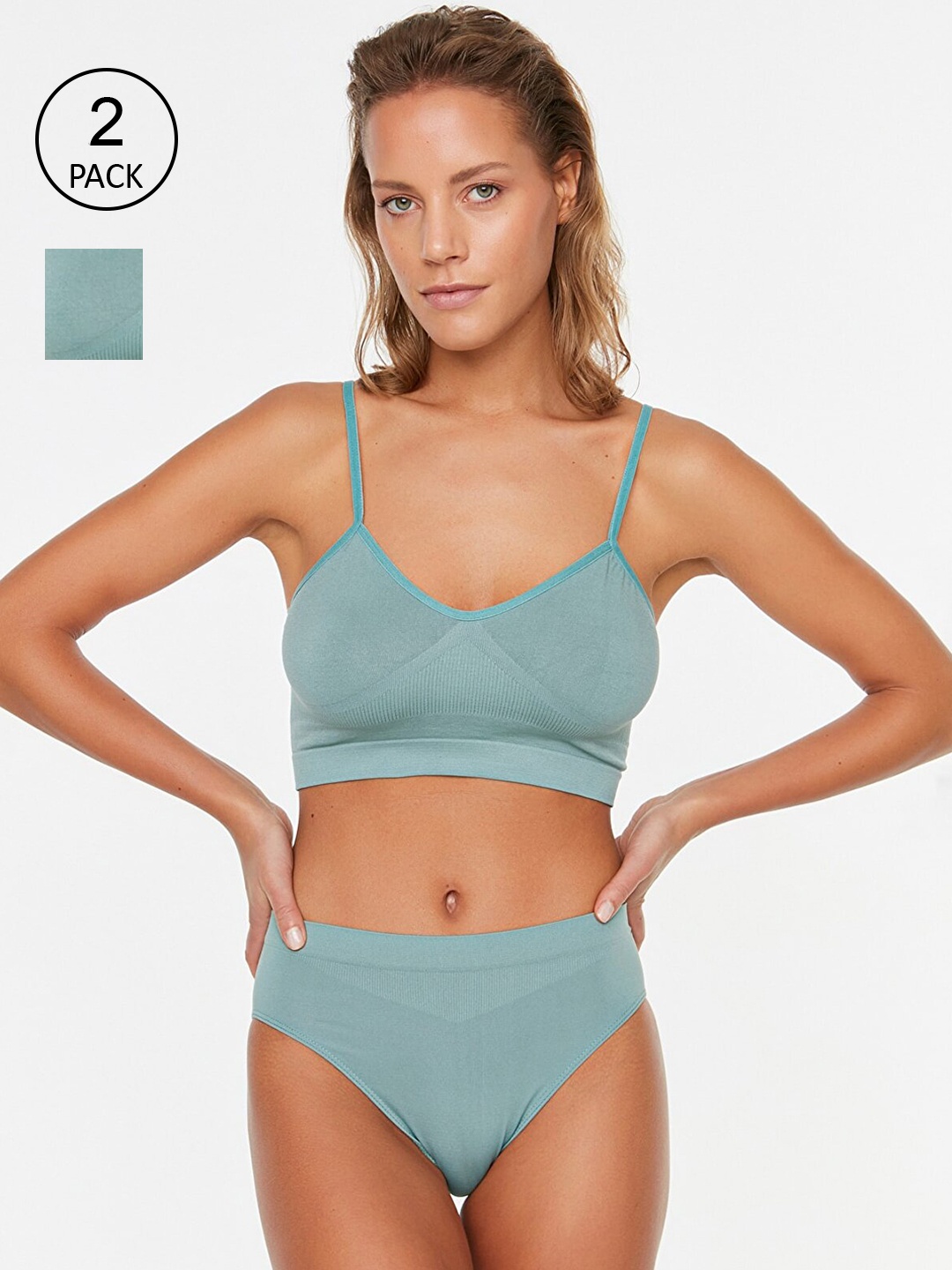 

Trendyol Women Green Solid Lingerie Set