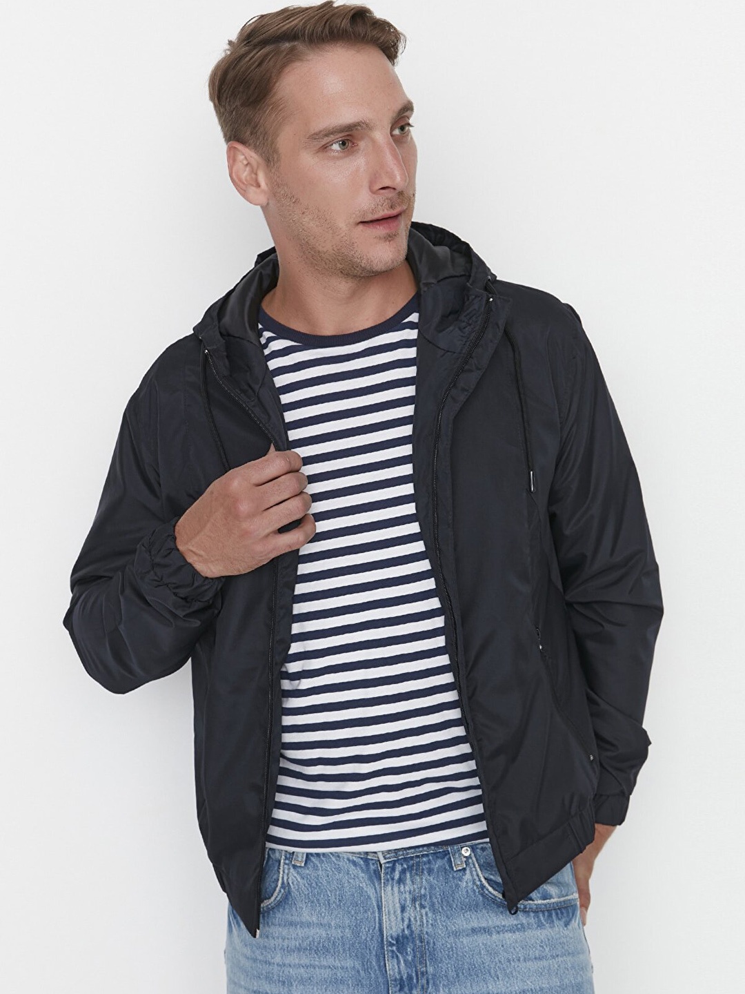

Trendyol Men Navy Blue Puffer Jacket