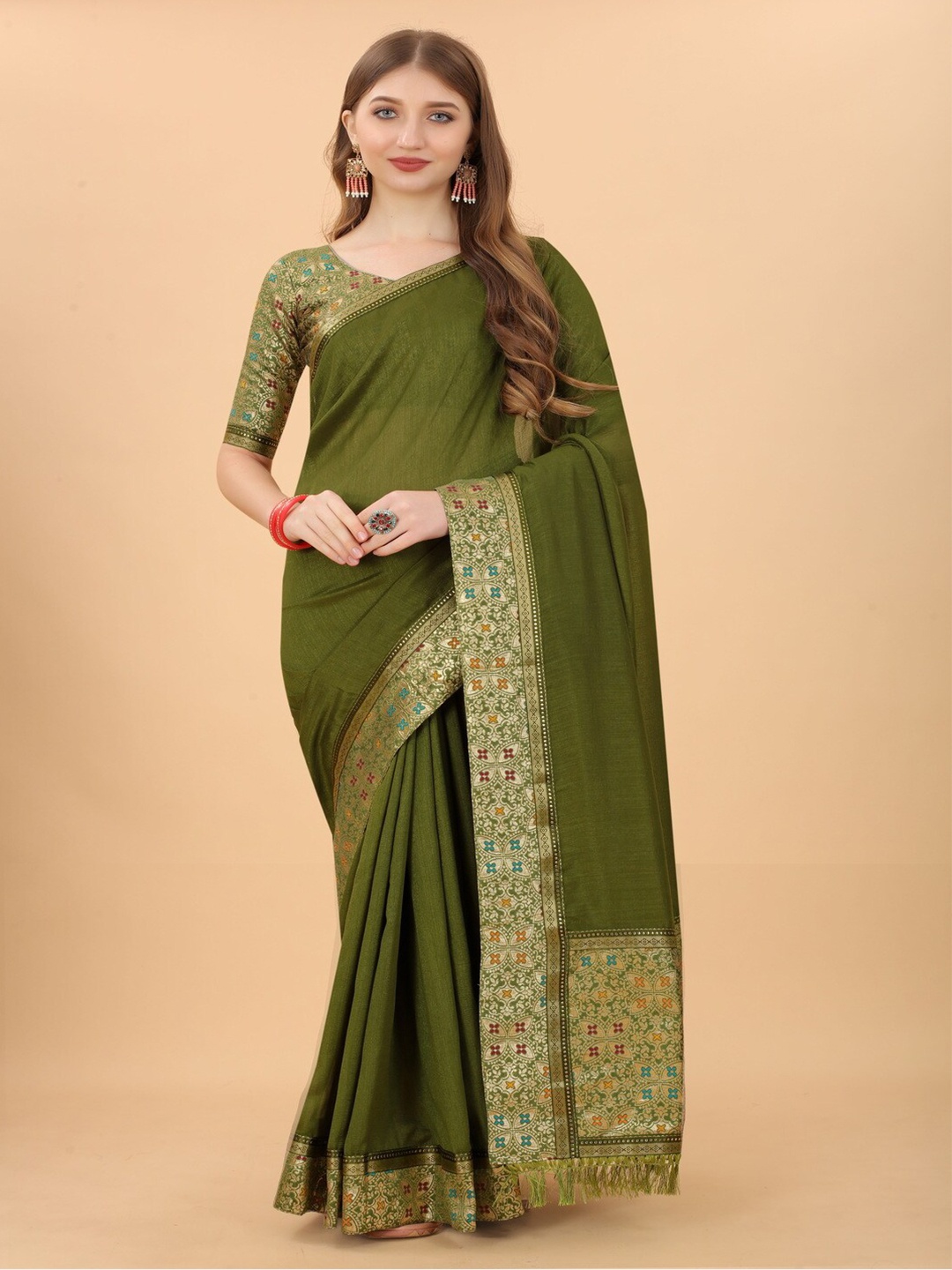 

MOKSHA DESIGNS Green & Gold-Toned Art Silk Tussar Saree