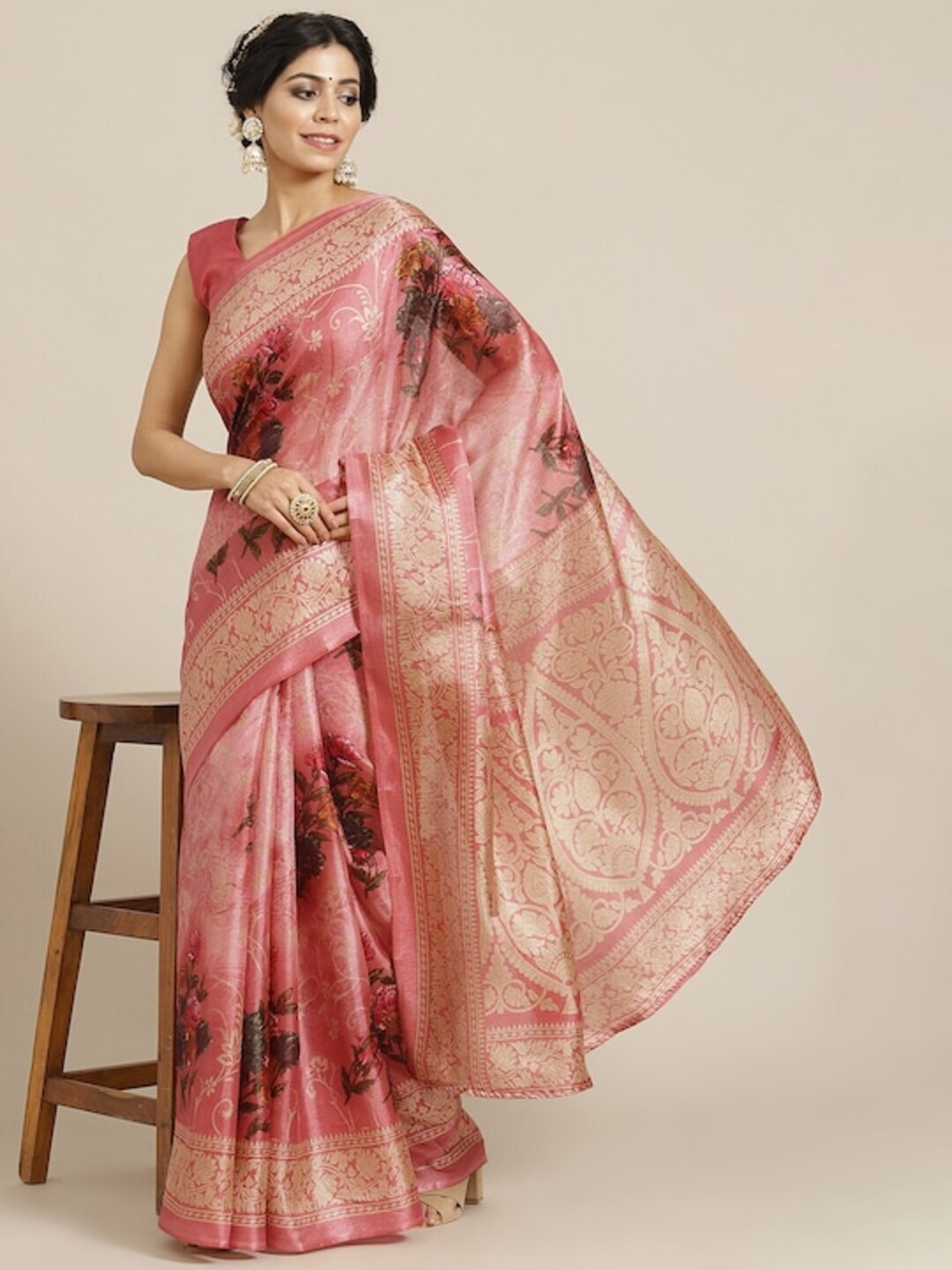 

MOKSHA DESIGNS Peach-Coloured & Gold-Toned Floral Art Silk Khadi Saree