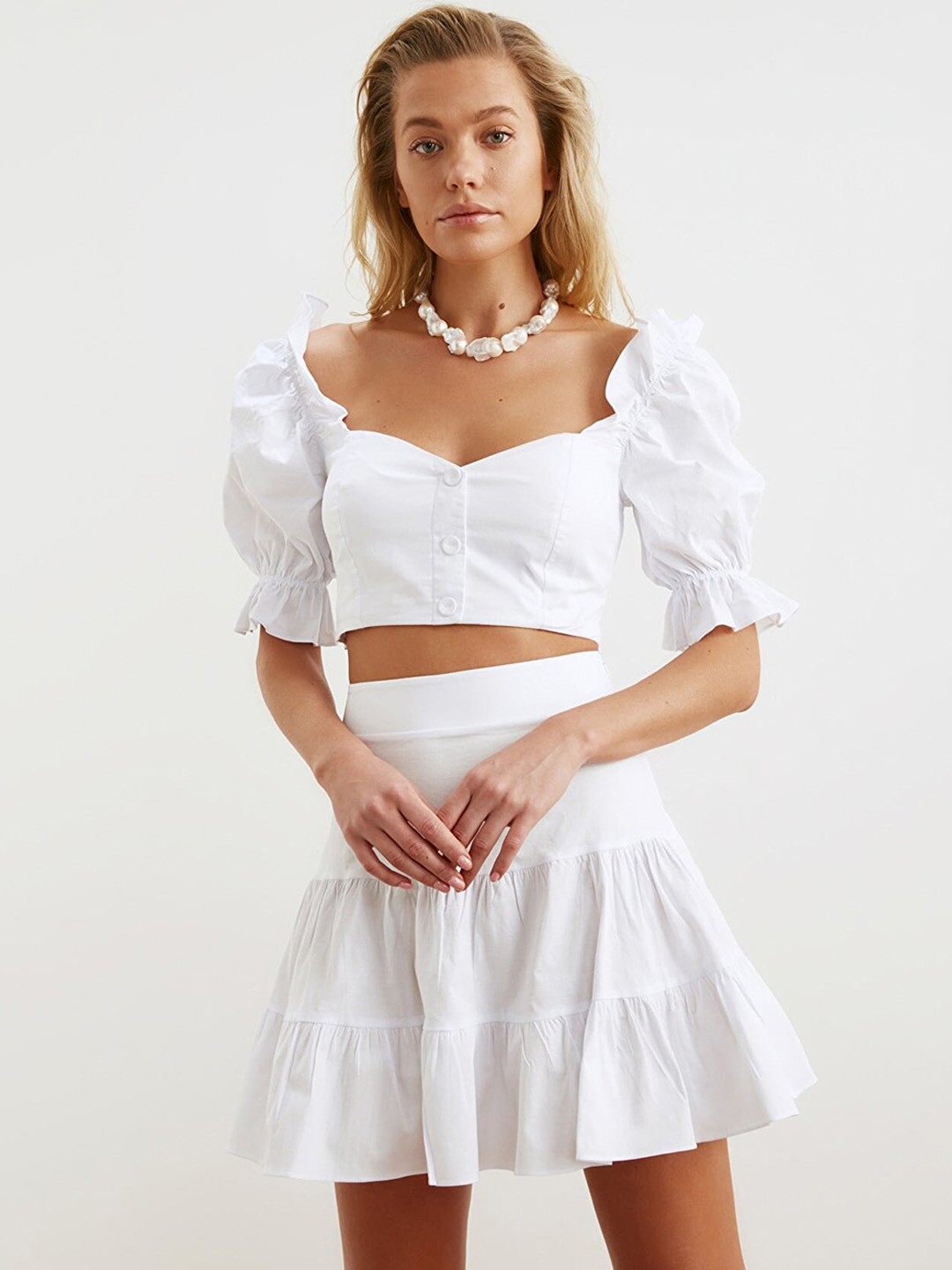 

Trendyol Women White Solid Crop Top & Skirt