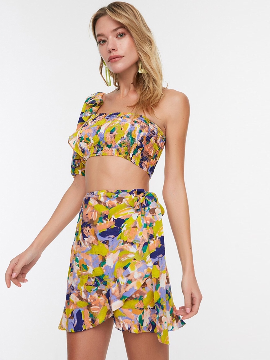

Trendyol Women Multicoloured Printed Crop Top with Skirt, Mustard