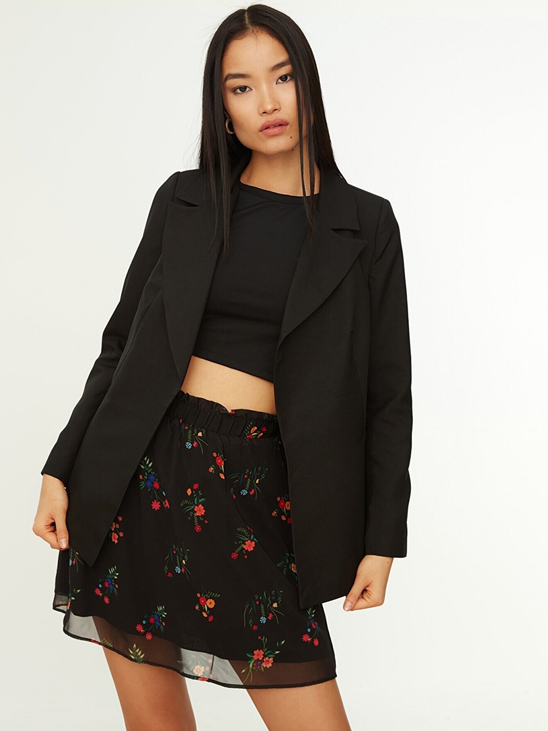 

Trendyol Women Black Solid Blazer