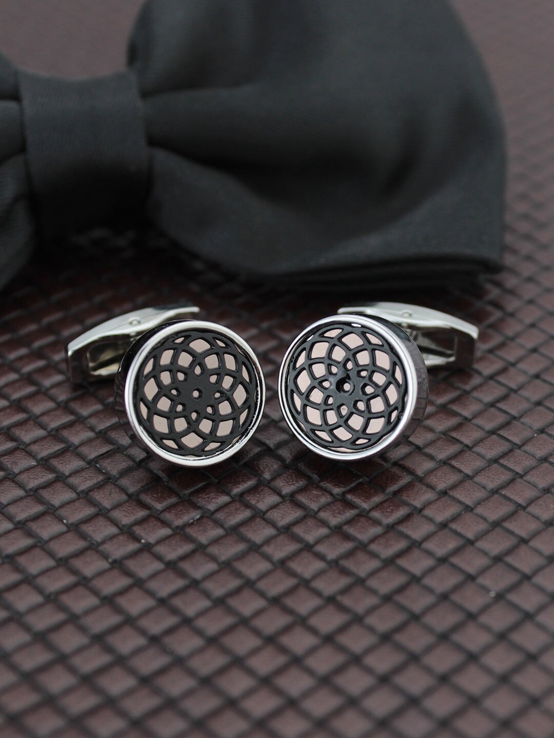 

Kavove Black & Gold-Toned Cufflink