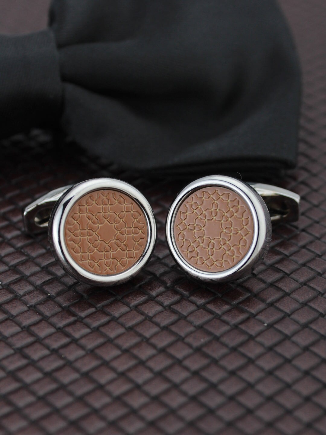 

Kavove Brown & Silver-Toned Cufflink