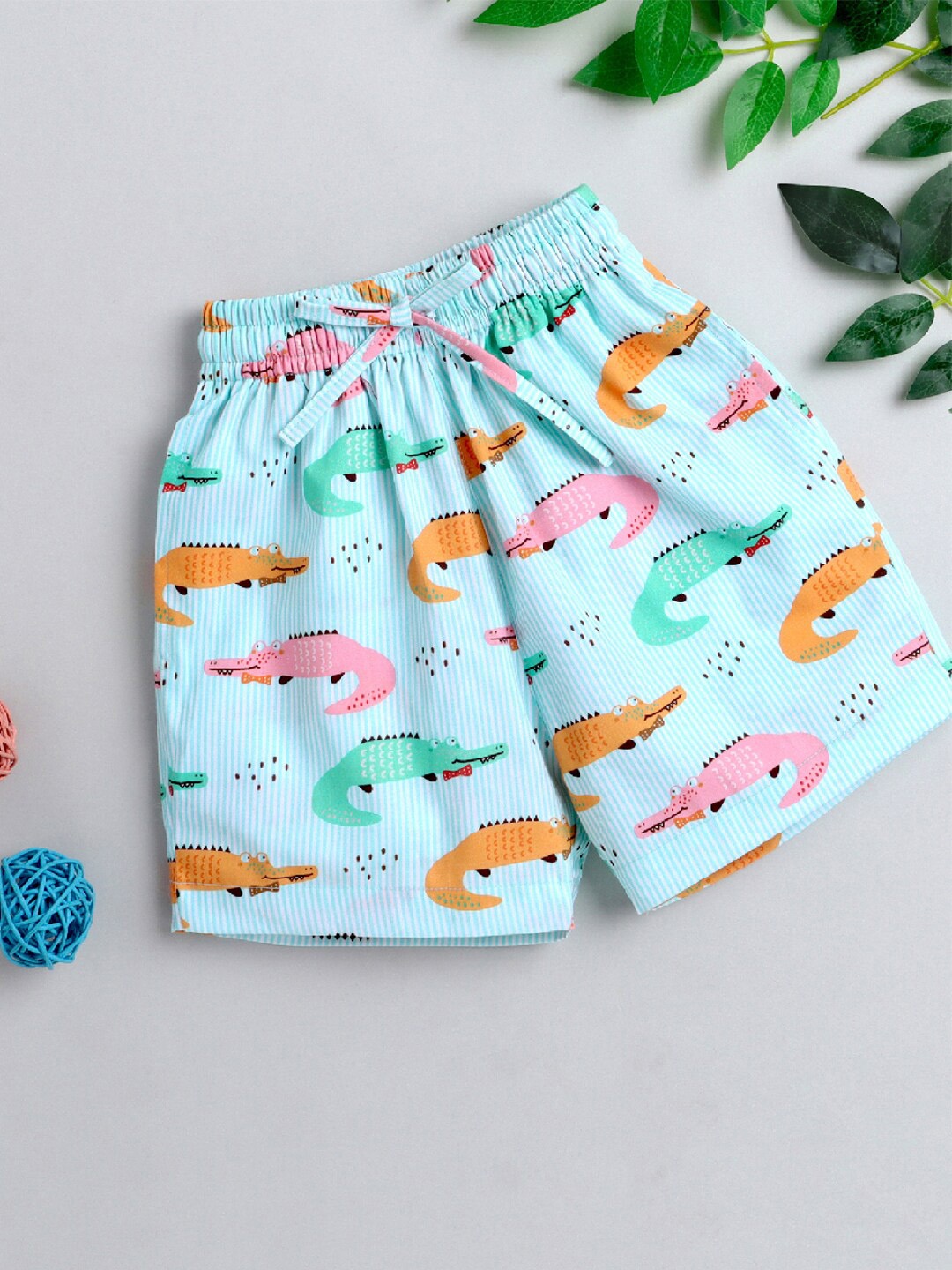 

KOOCHI POOCHI Boys Green Printed Cotton Shorts