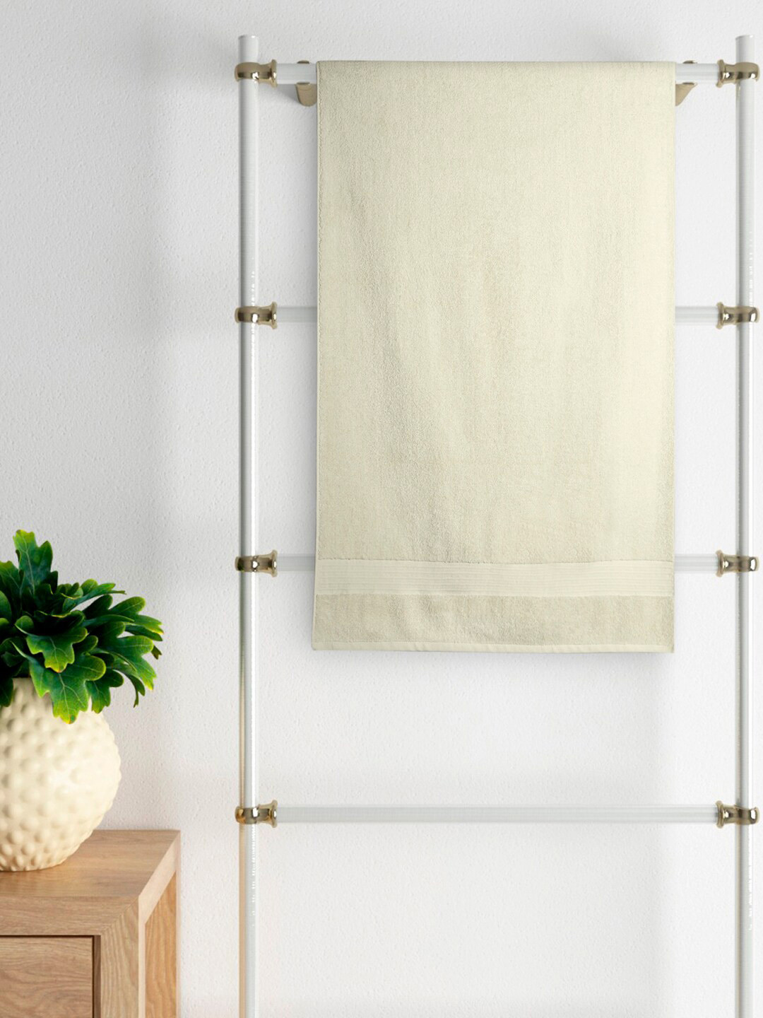 

Living scapes by Pantaloons Beige Solid 550 GSM Cotton Bath Towel Set