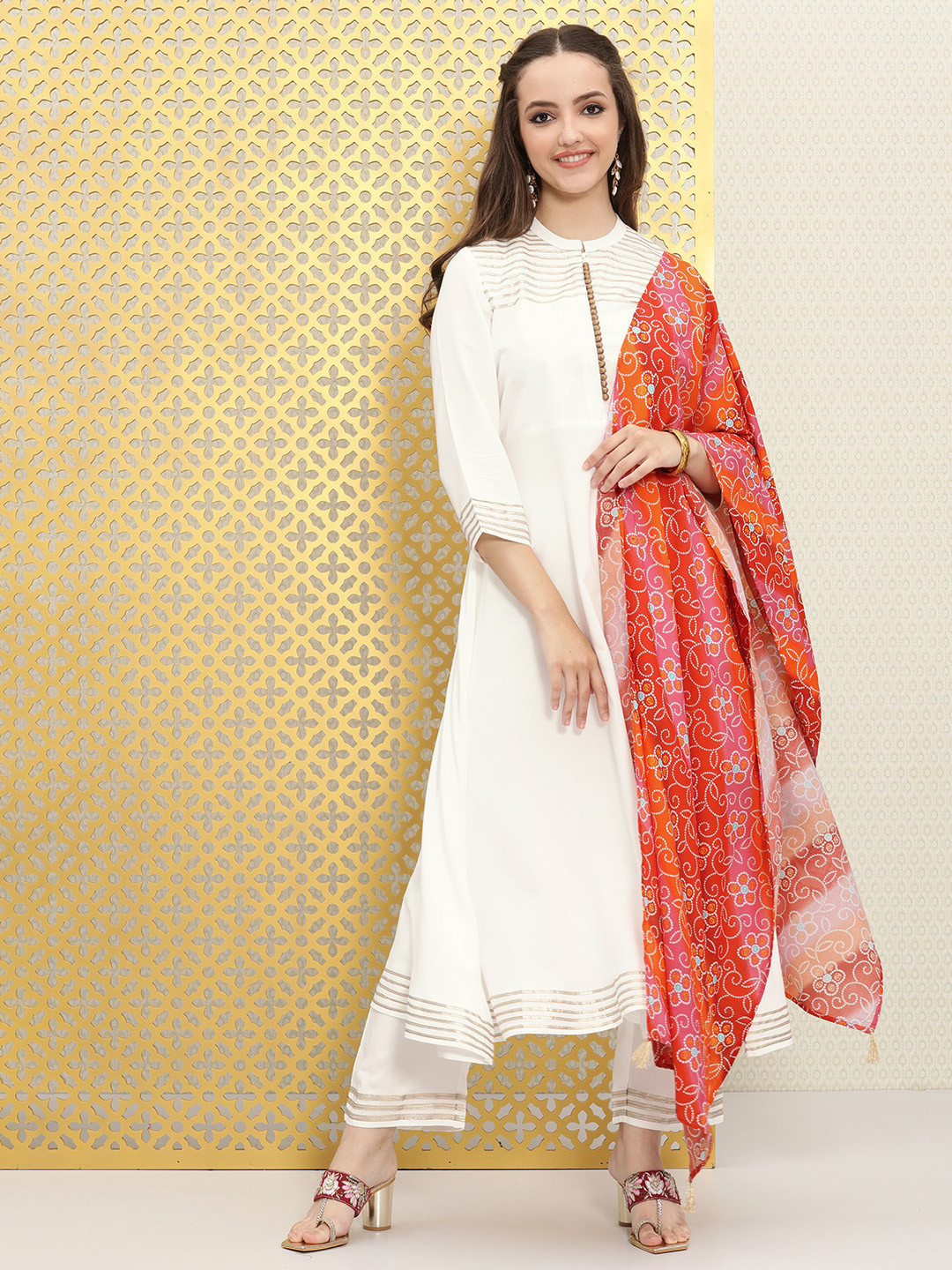 

Ode by House of Pataudi Women White Gotta Patti Kurta with Trousers & With Dupatta
