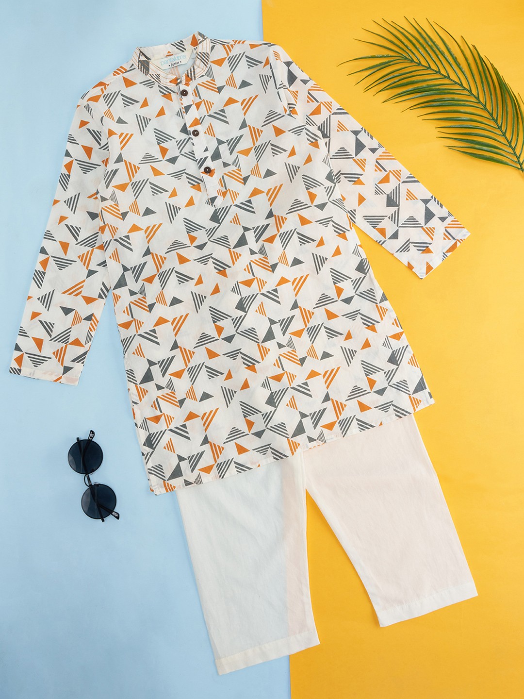 

indus route by Pantaloons Boys Off White Geometric Kurta With Pyjama