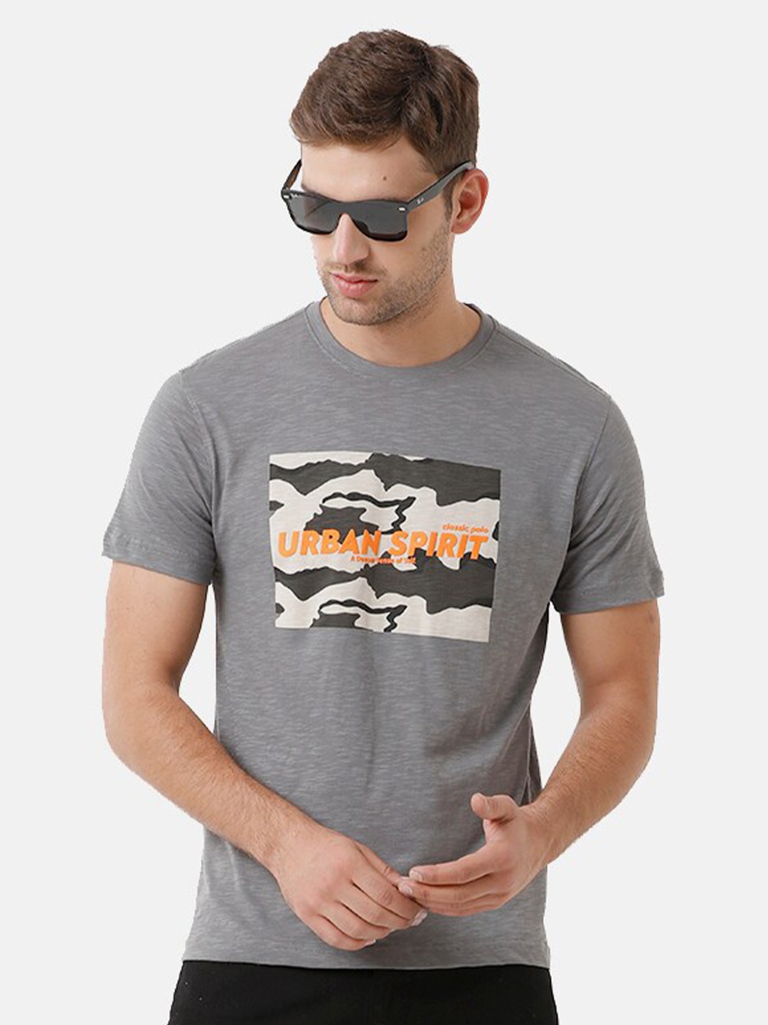 

Classic Polo Men Grey Typography Printed Slim Fit T-shirt