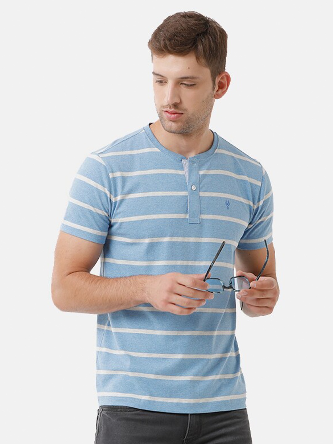 

Classic Polo Men Blue Striped Henley Neck Slim Fit T-shirt