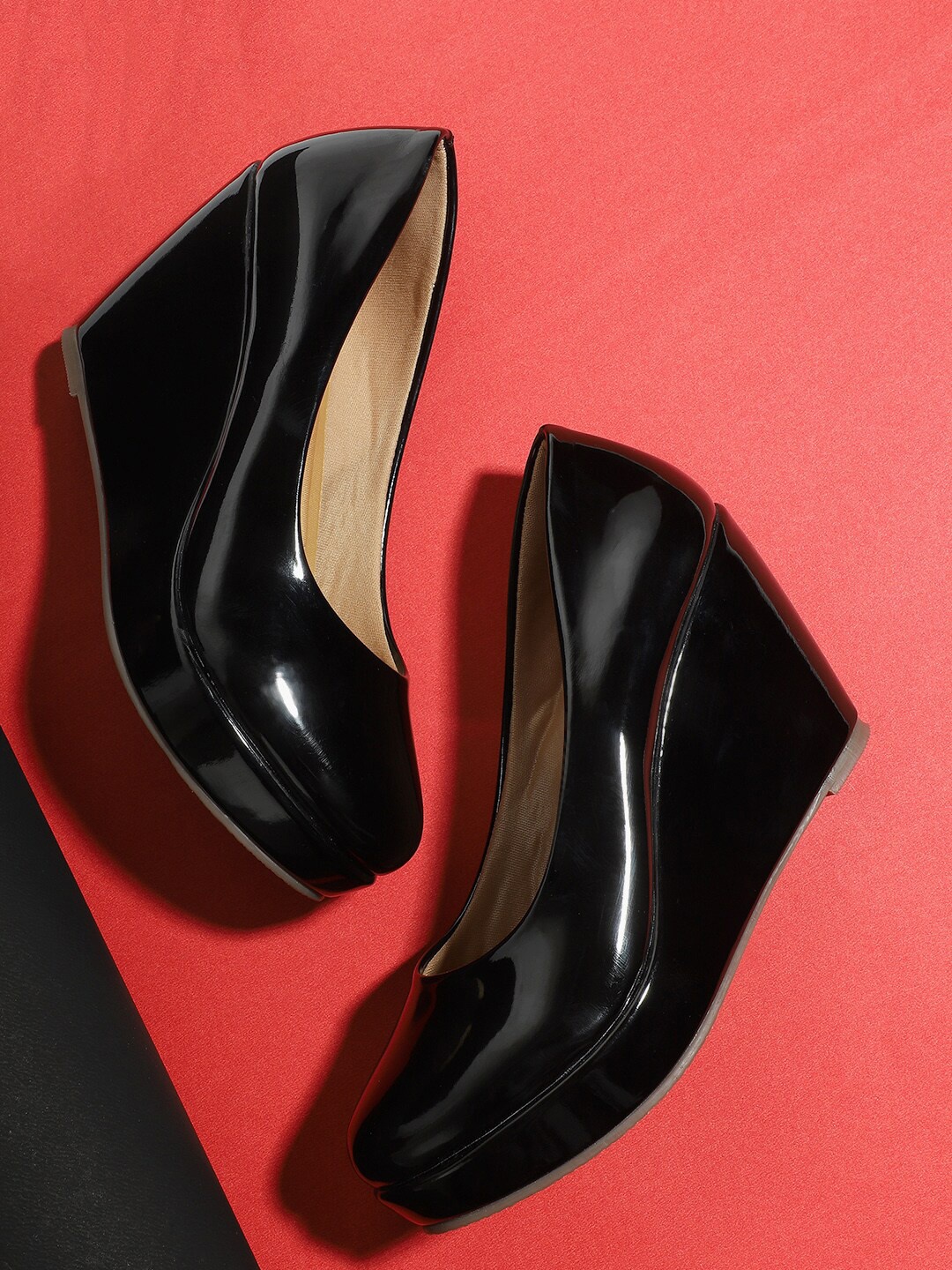 

ICONICS Black Colourblocked Wedge Pumps
