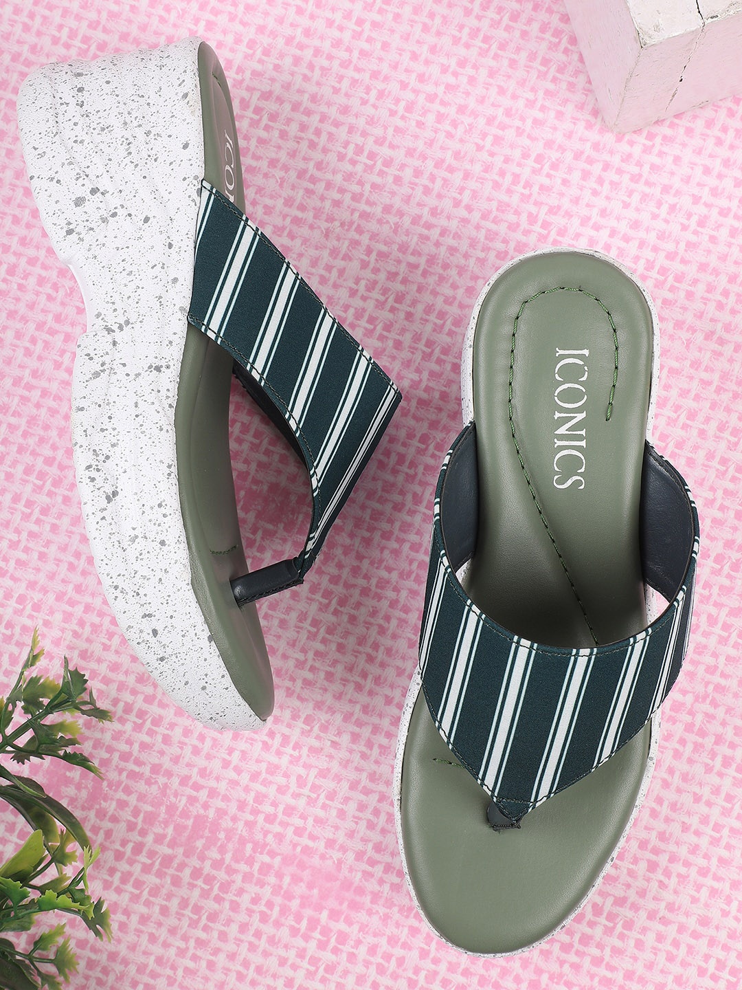 

ICONICS Green Wedge heels