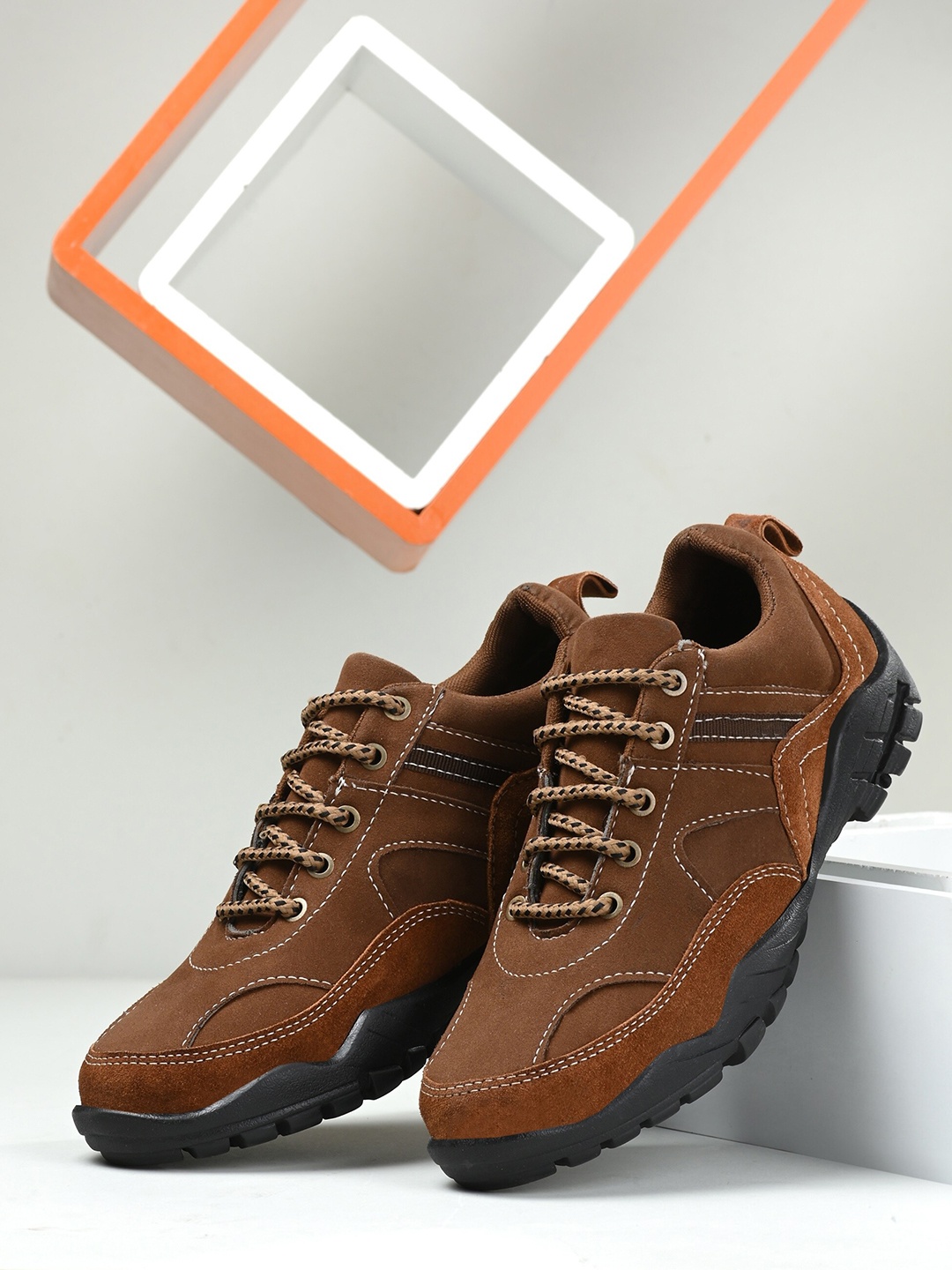 

UNDERROUTE Men Textured Leather Sneakers, Brown