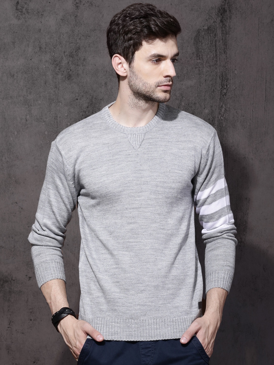 

Roadster Men Grey Solid Sweater