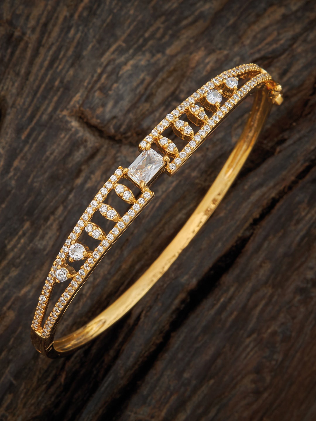 

Kushal's Fashion Jewellery Women Gold-Toned & White Gold-Plated Bangle-Style Bracelet