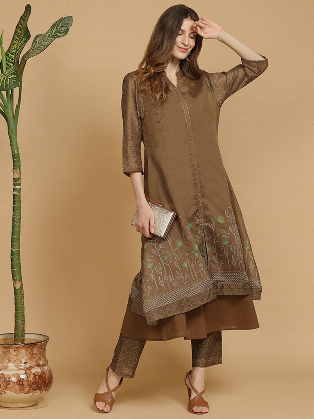 

Indifusion Women Brown Floral Printed Layered Kurta with Trousers