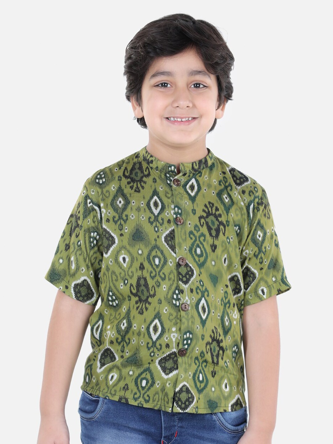 

Cutiekins Boys Green Comfort Printed Casual Shirt