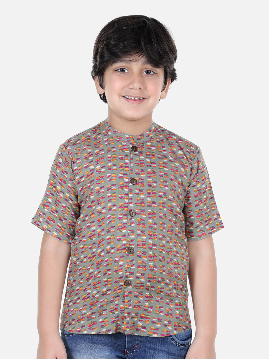 

Cutiekins Boys Olive Green Comfort Printed Mandarian Collar Casual Shirt