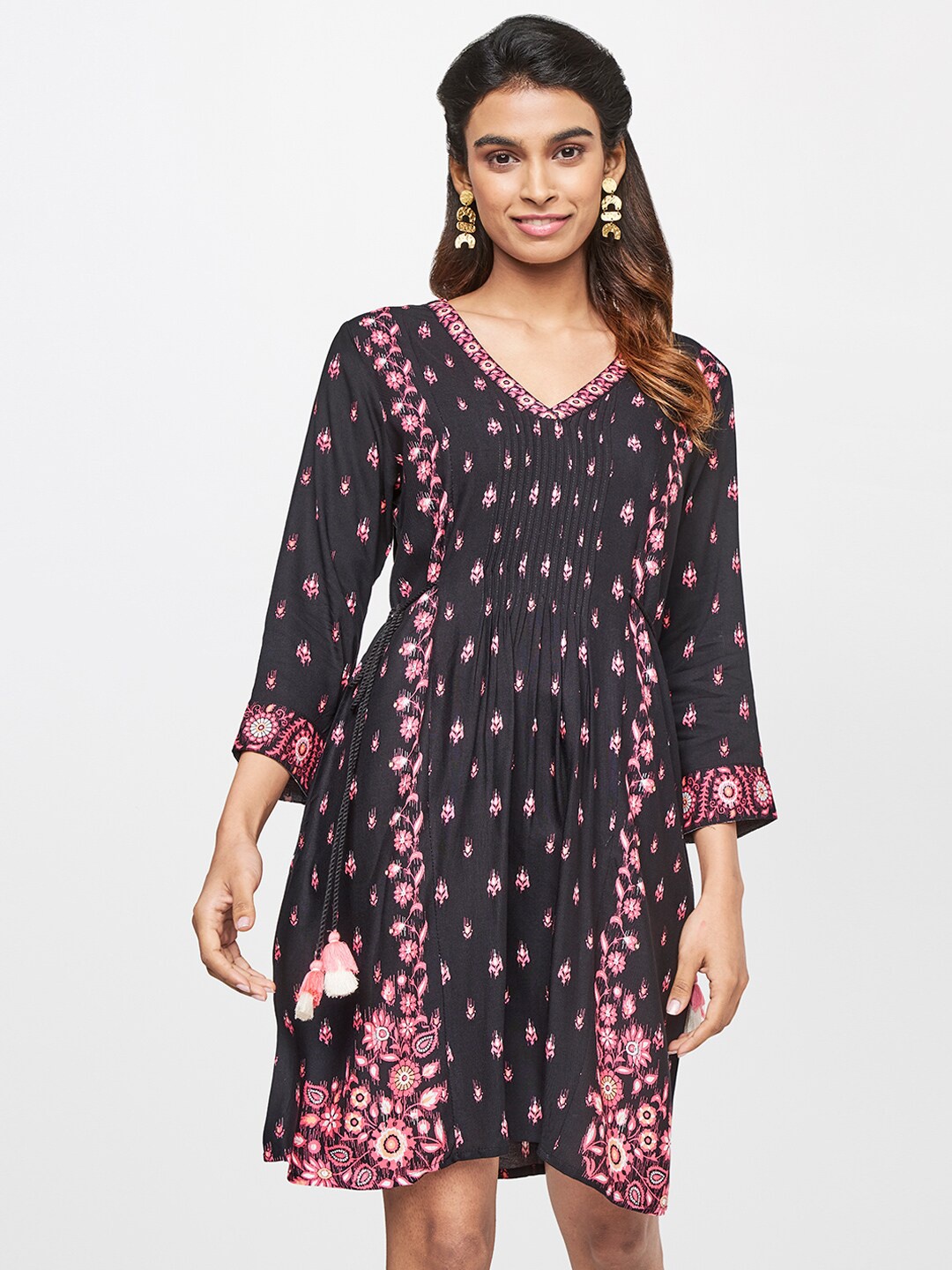 

Global Desi Women Navy Blue & Pink Viscose Rayon Printed Tunic