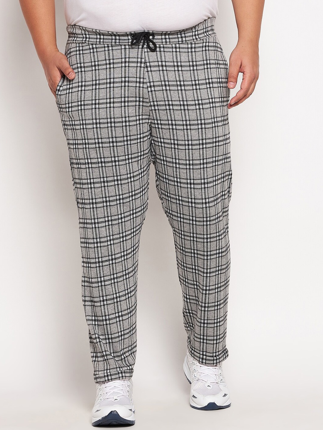 

AUSTIVO Men Grey & Black Checked Plus size Relaxed Fit Track Pant