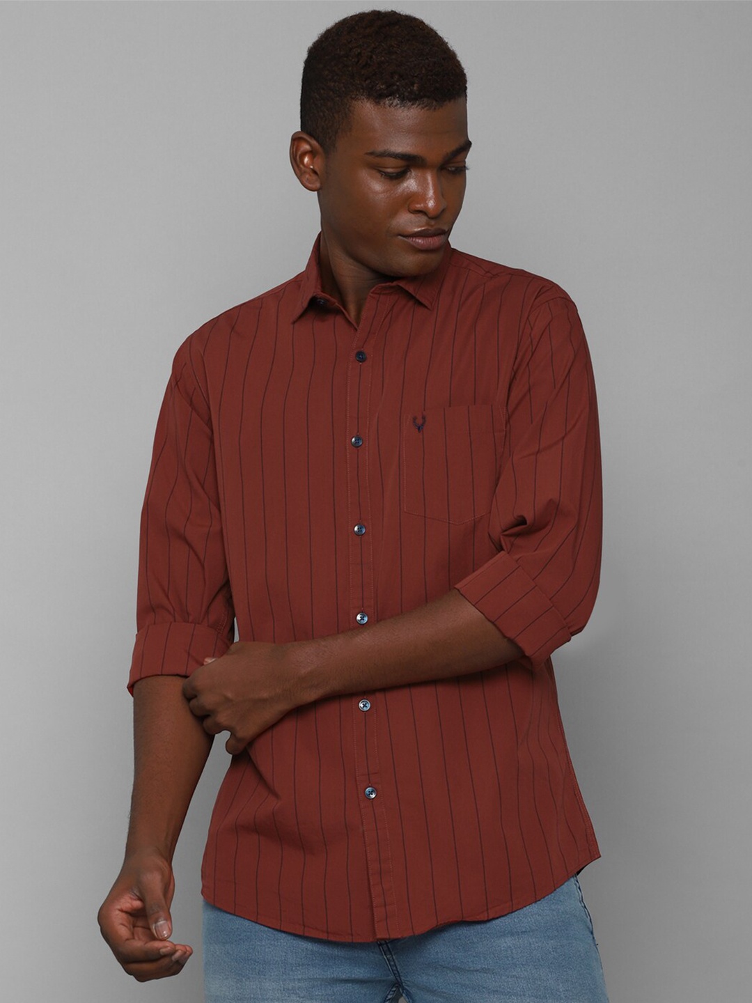 

Allen Solly Men Maroon Slim Fit Striped Pure Cotton Casual Shirt