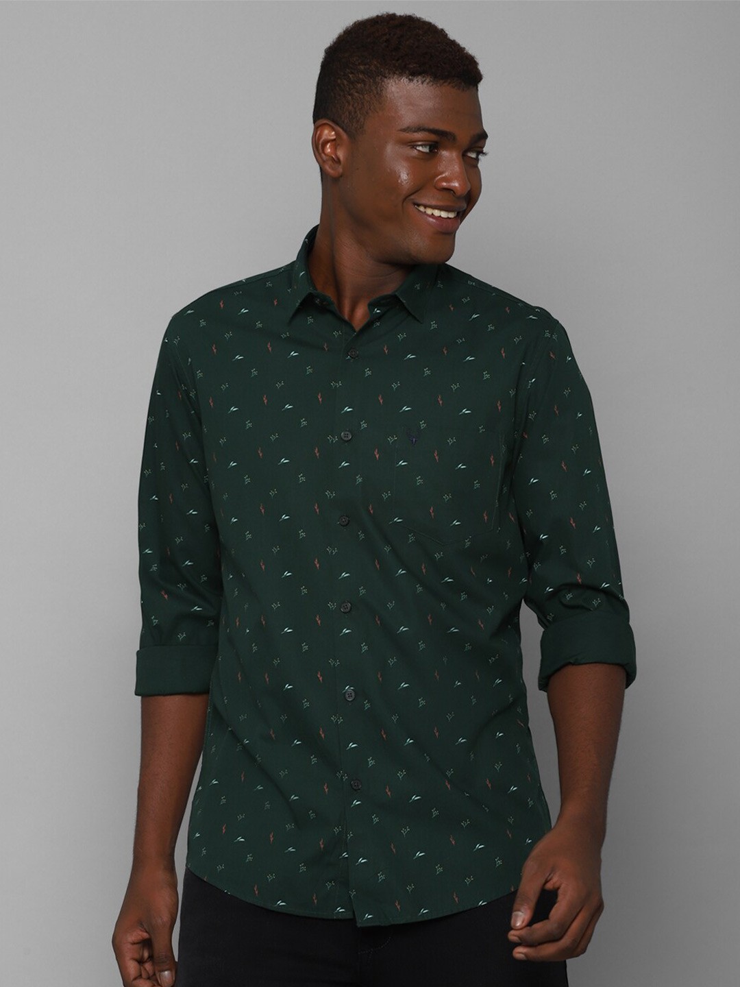 

Allen Solly Men Green Slim Fit Printed Pure Cotton Casual Shirt