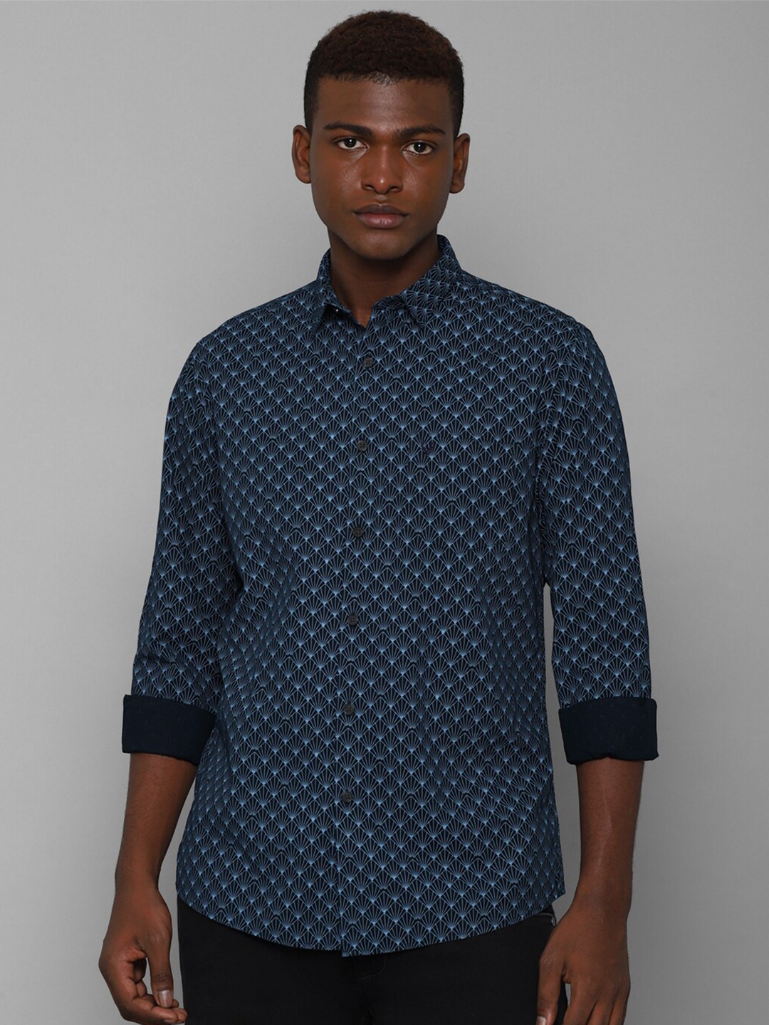 

Allen Solly Men Blue Slim Fit Printed Casual Shirt
