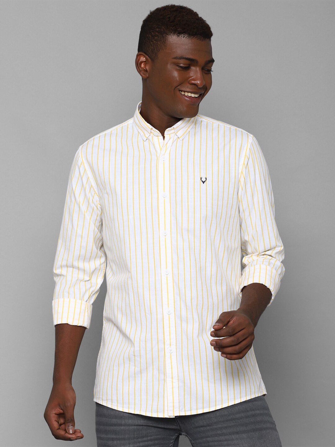 

Allen Solly Sport Men White Striped Casual Cotton Shirt