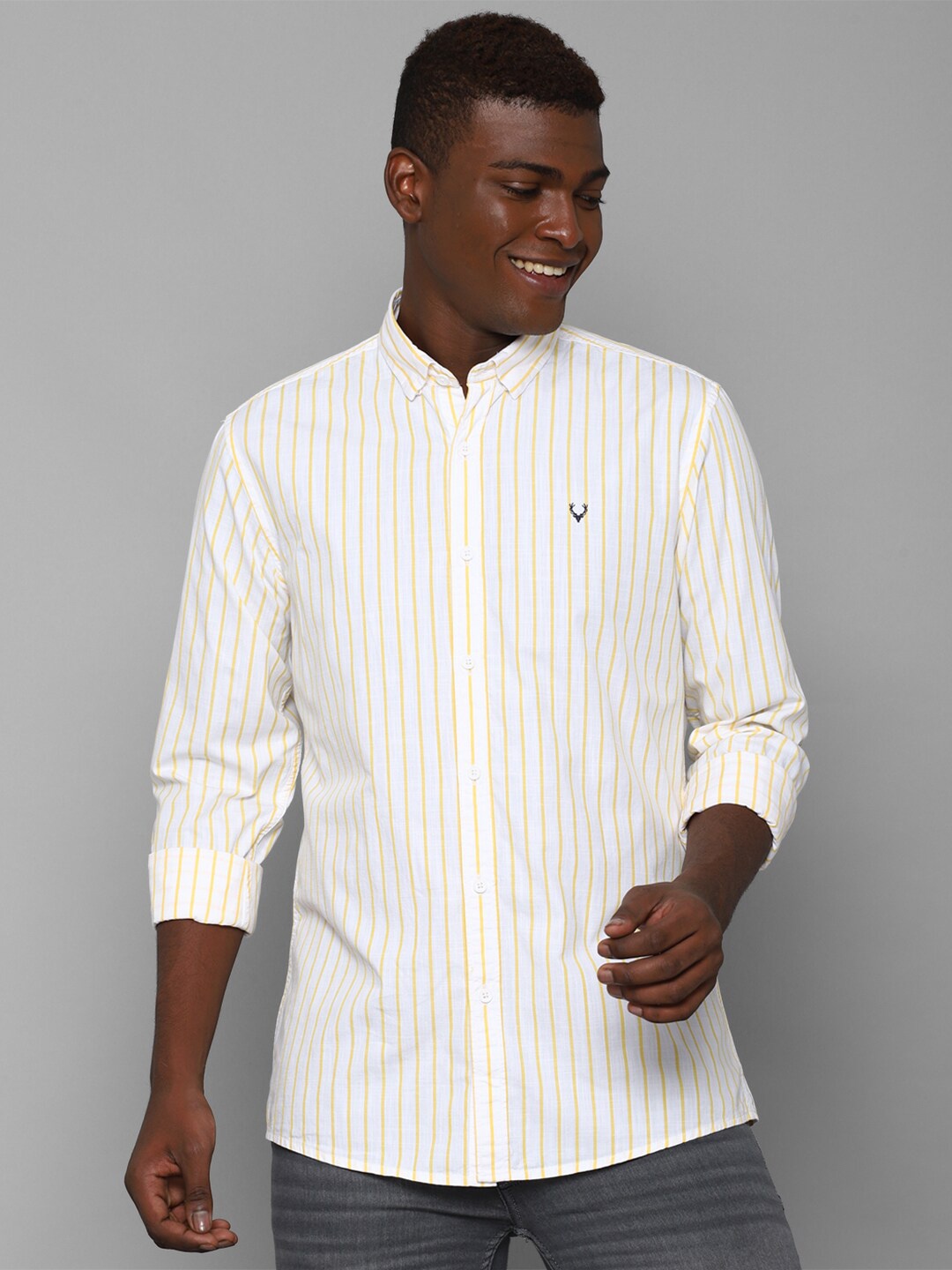 

Allen Solly Sport Men White Striped Casual Shirt