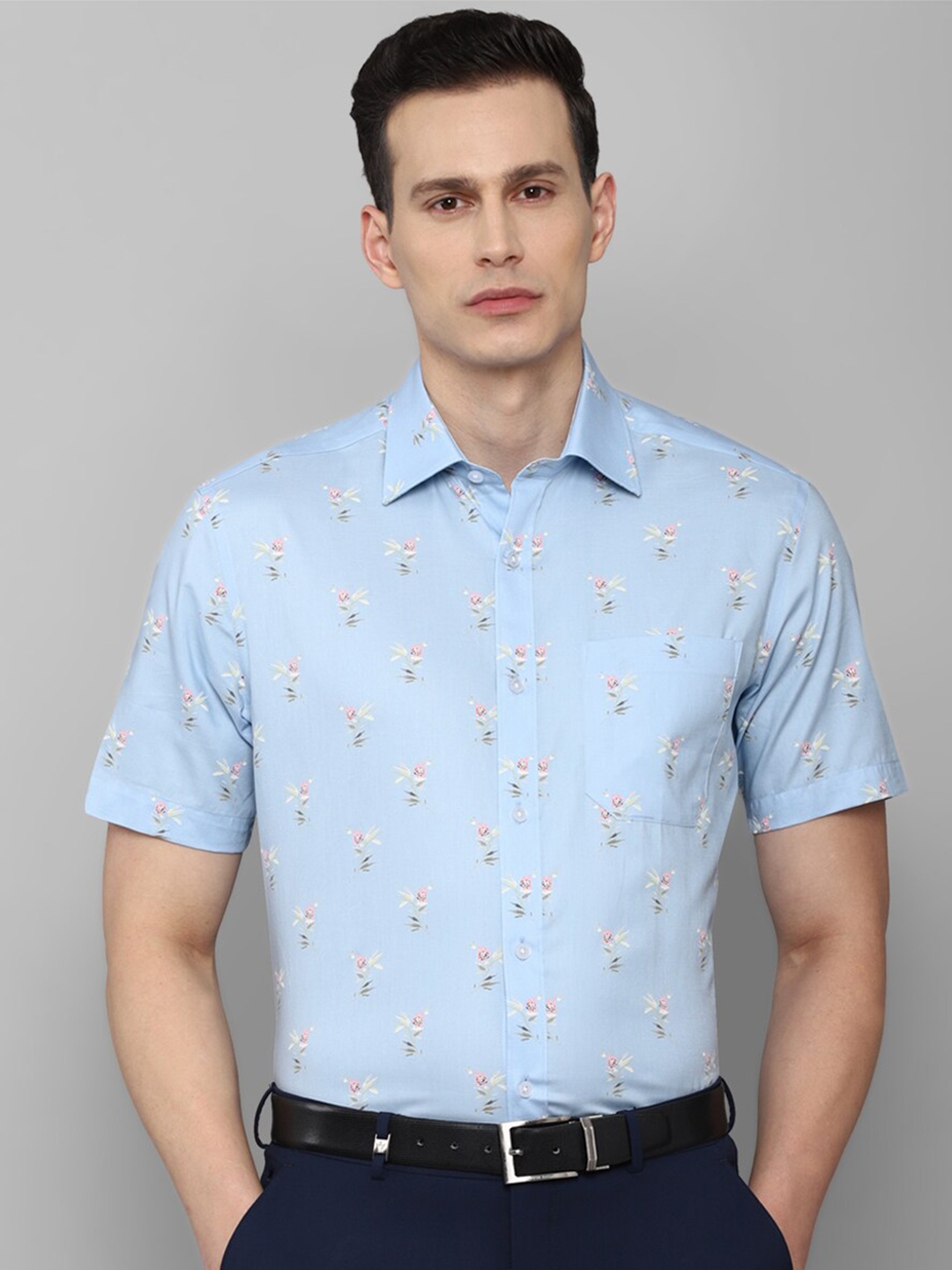 

Louis Philippe Men Blue Floral Printed Pure Cotton Formal Shirt