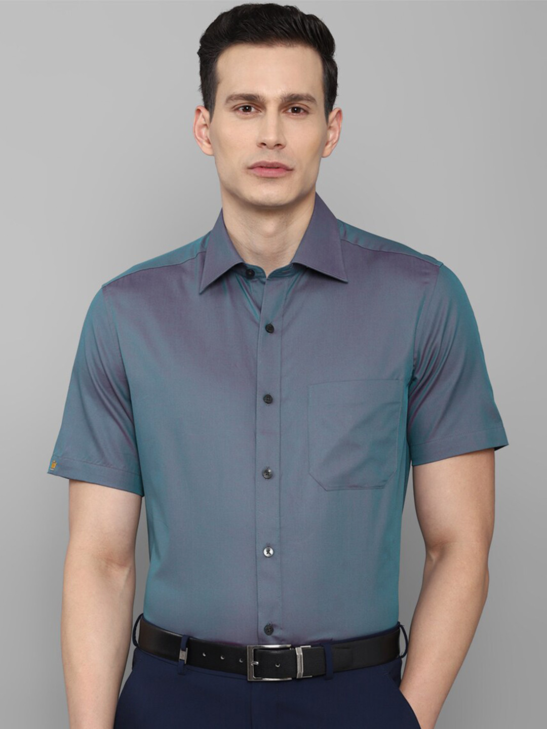 

Louis Philippe Men Blue Solid Formal Shirt