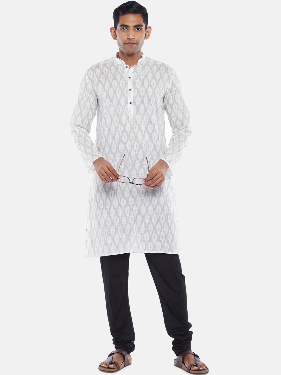 

indus route by Pantaloons Men Off White Ethnic Motifs Printed Kurta