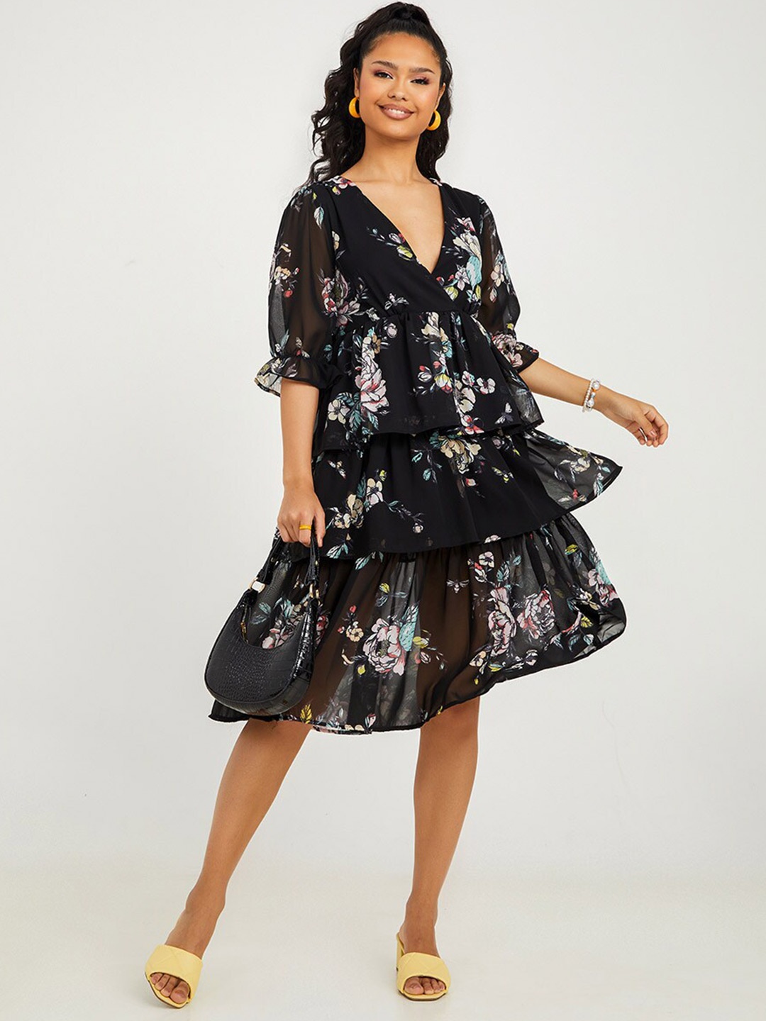 

Styli Black Cuffed Sleeves Floral Print Layered Midi Dress