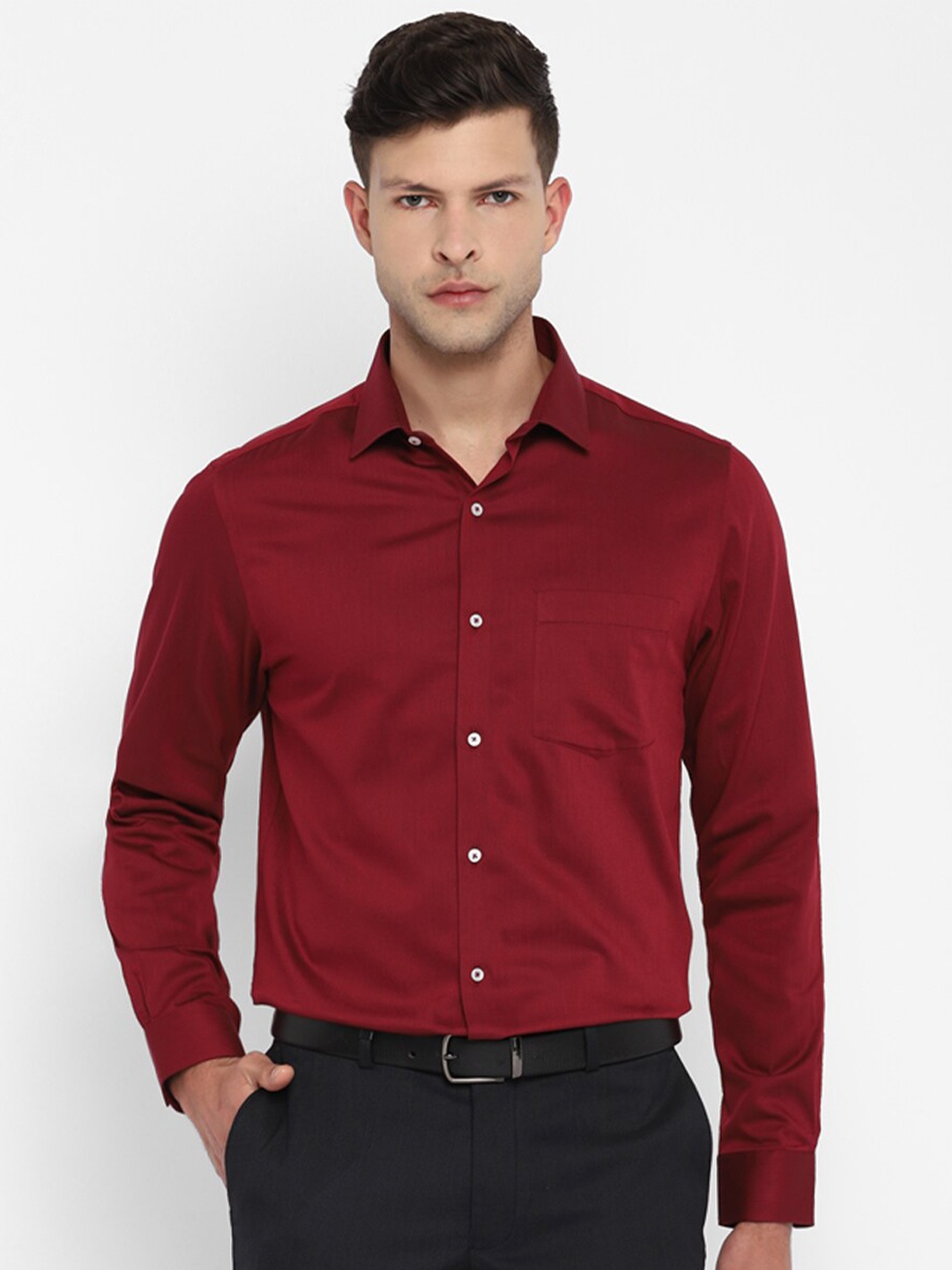 

Turtle Men Red Slim Fit Formal Cotton Self Design Shirt