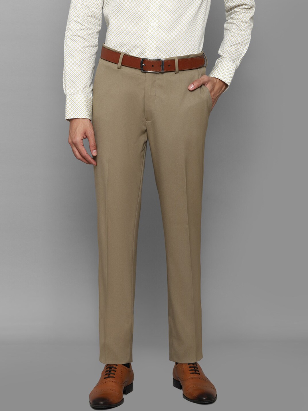 

Louis Philippe Men Khaki Solid Slim Fit Formal Trousers