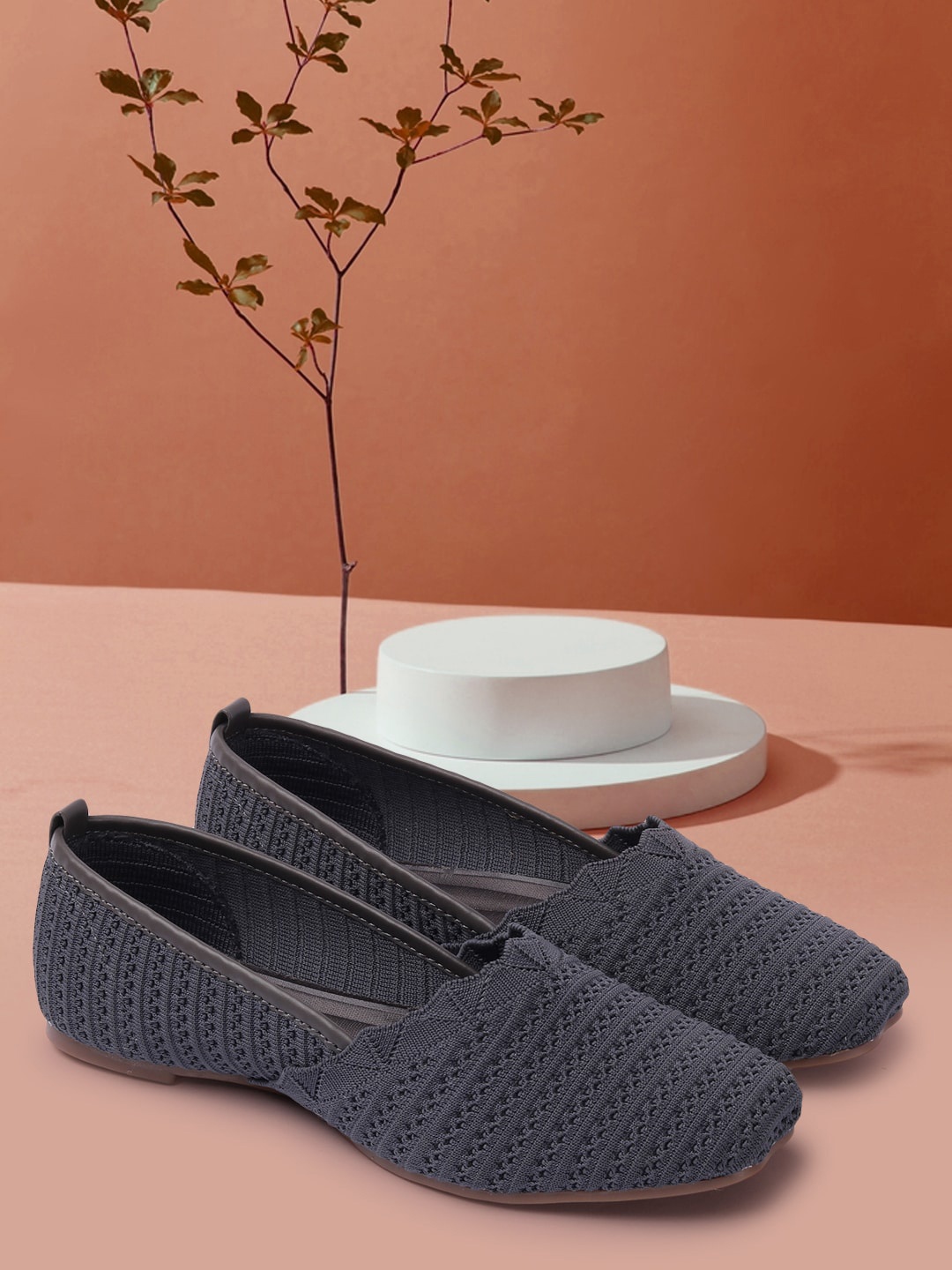 

RINDAS Women Grey Knitted Ballerinas Flats